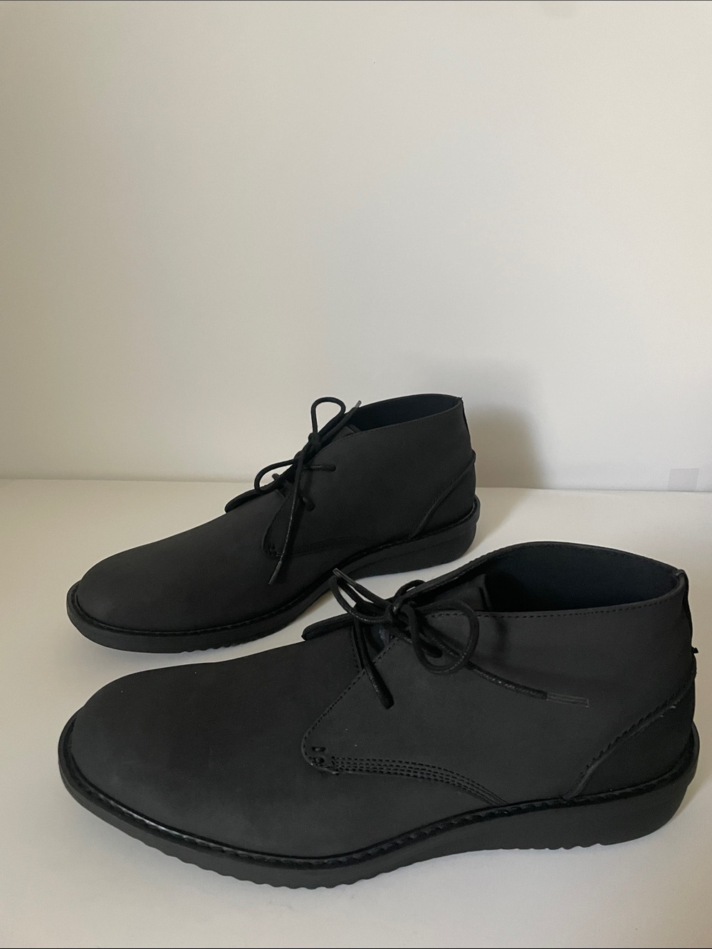 Kenneth Cole New York Men’s Black Chukka Boots Size 10 Like New with Box